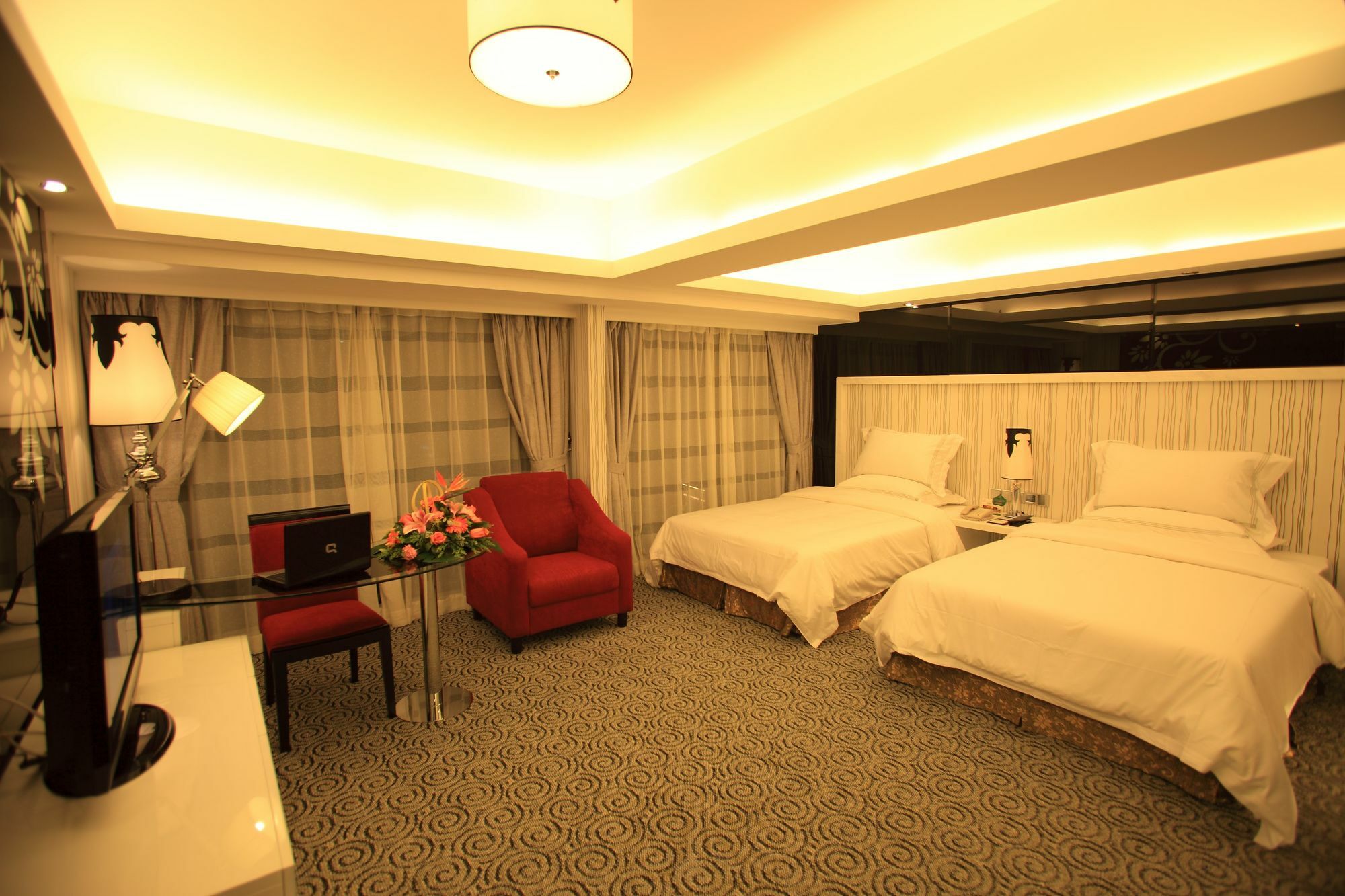Perthden Hotel Shenzhen Esterno foto
